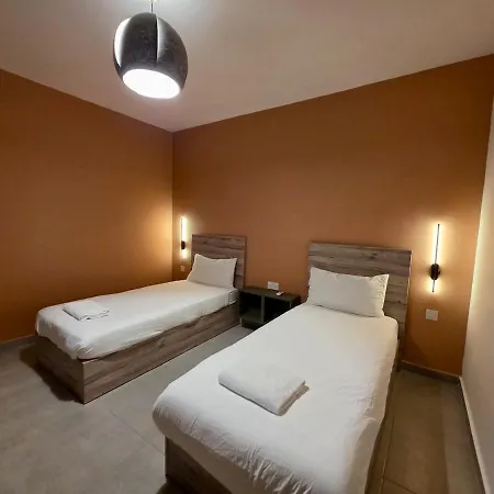 Modern Spacious 3br In *